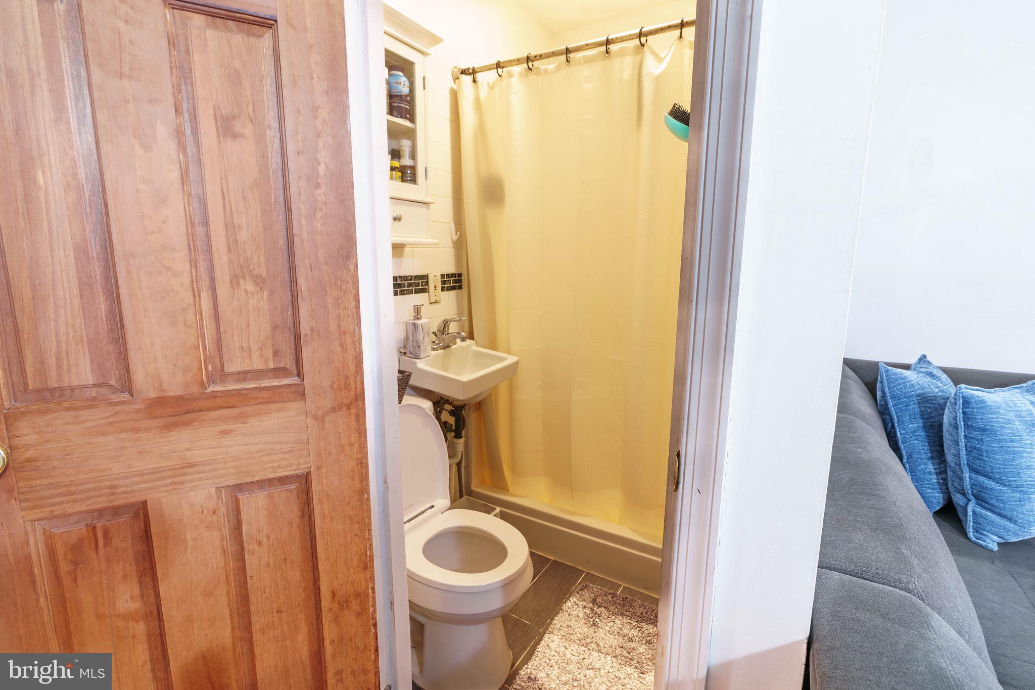 LOWER MOYAMENSING - Residential