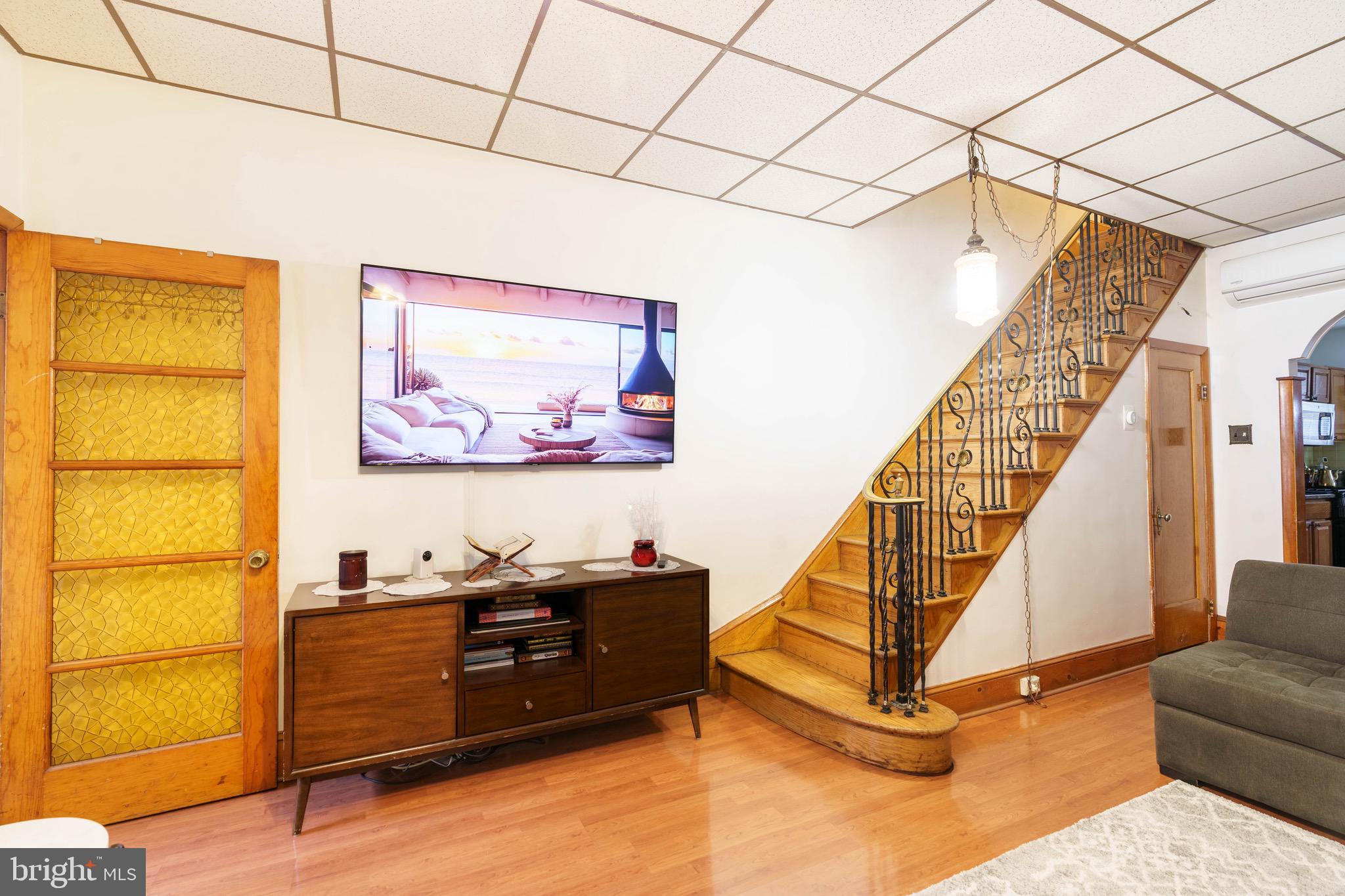 LOWER MOYAMENSING - Residential