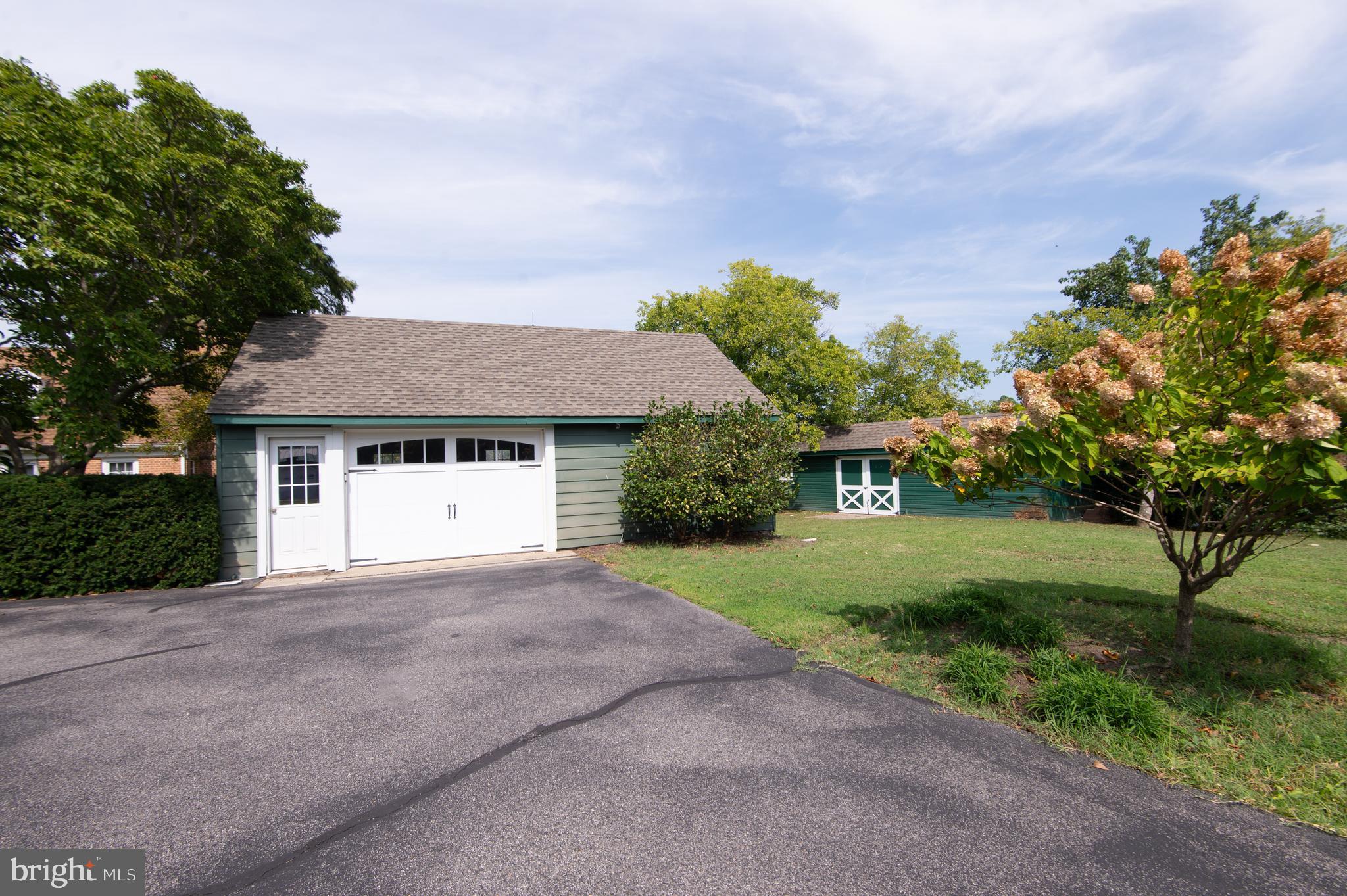 ROYAL OAK - Residential