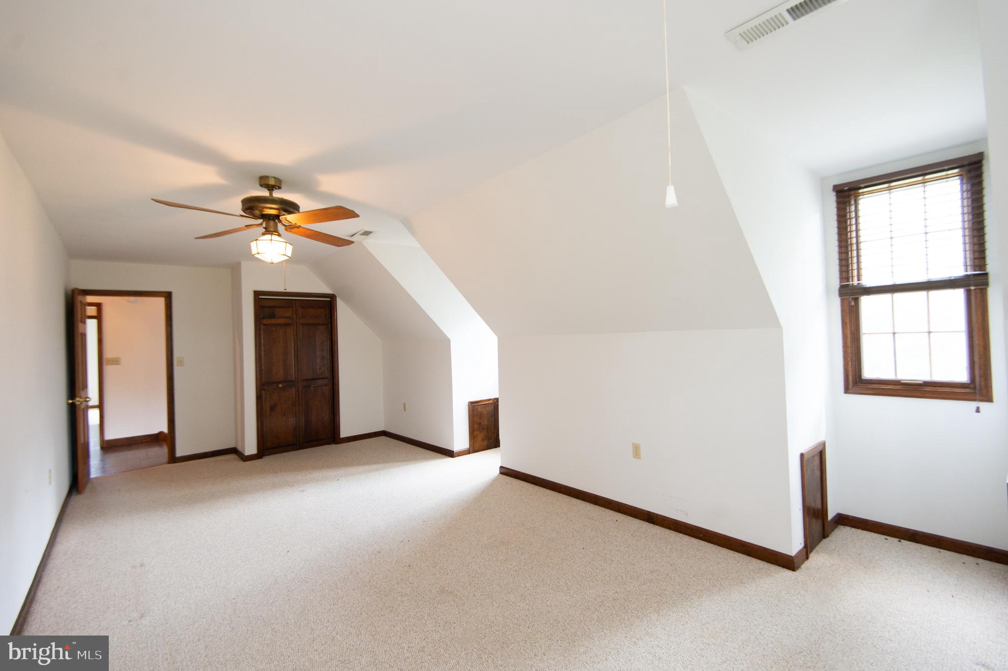 ROYAL OAK - Residential