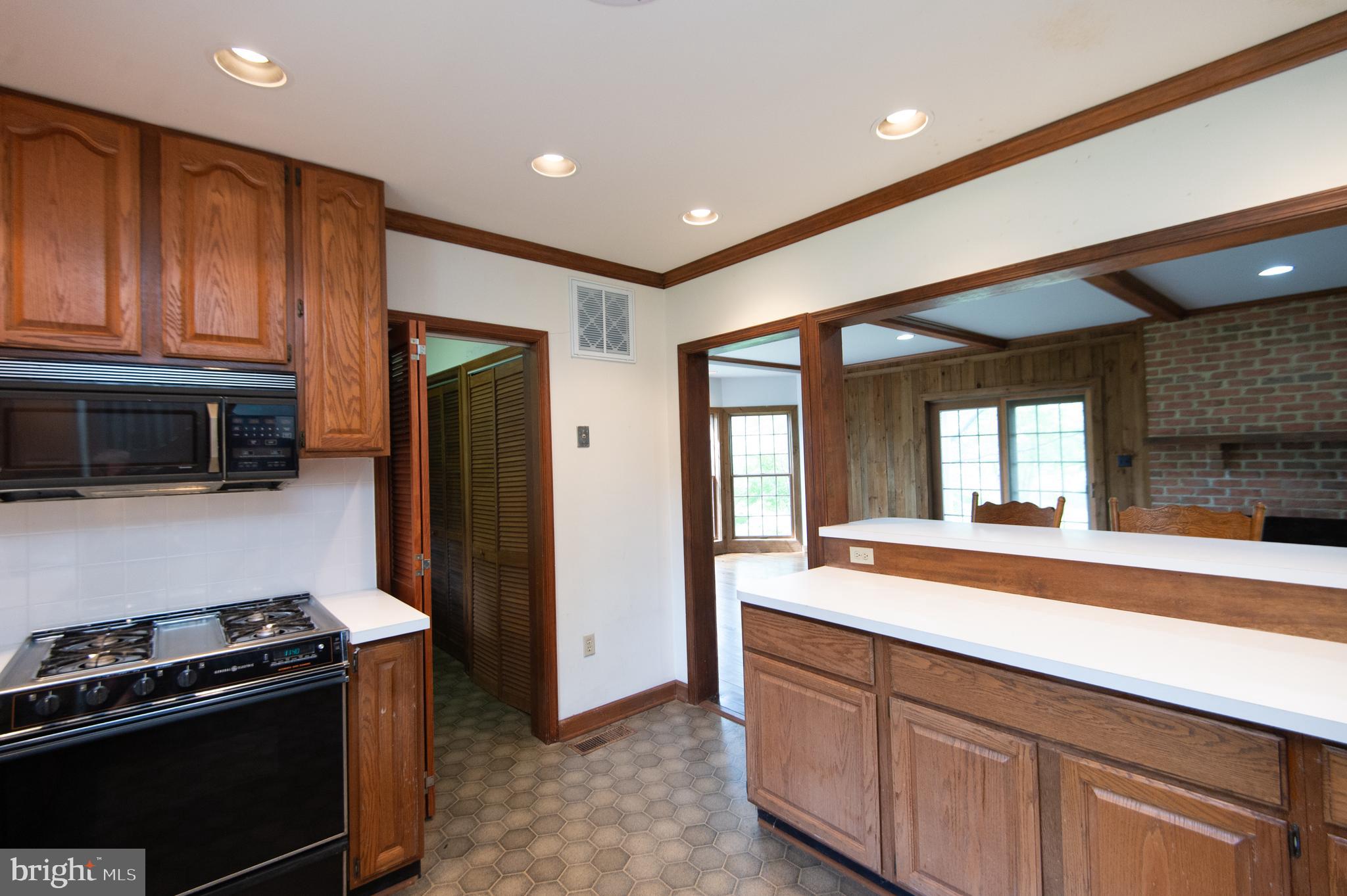 ROYAL OAK - Residential