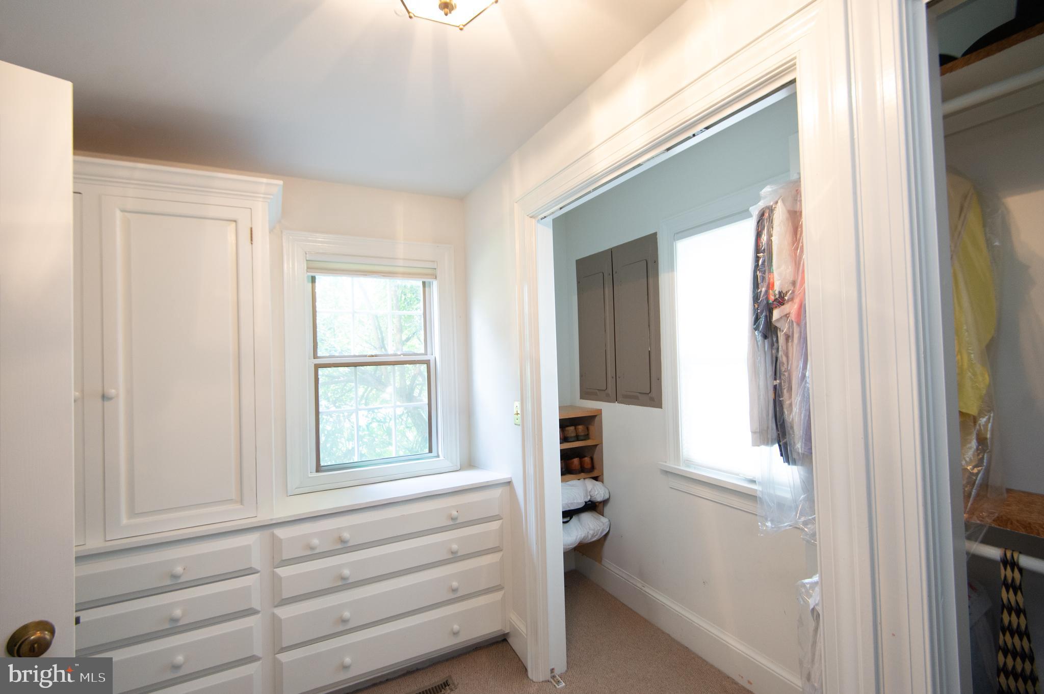 ROYAL OAK - Residential