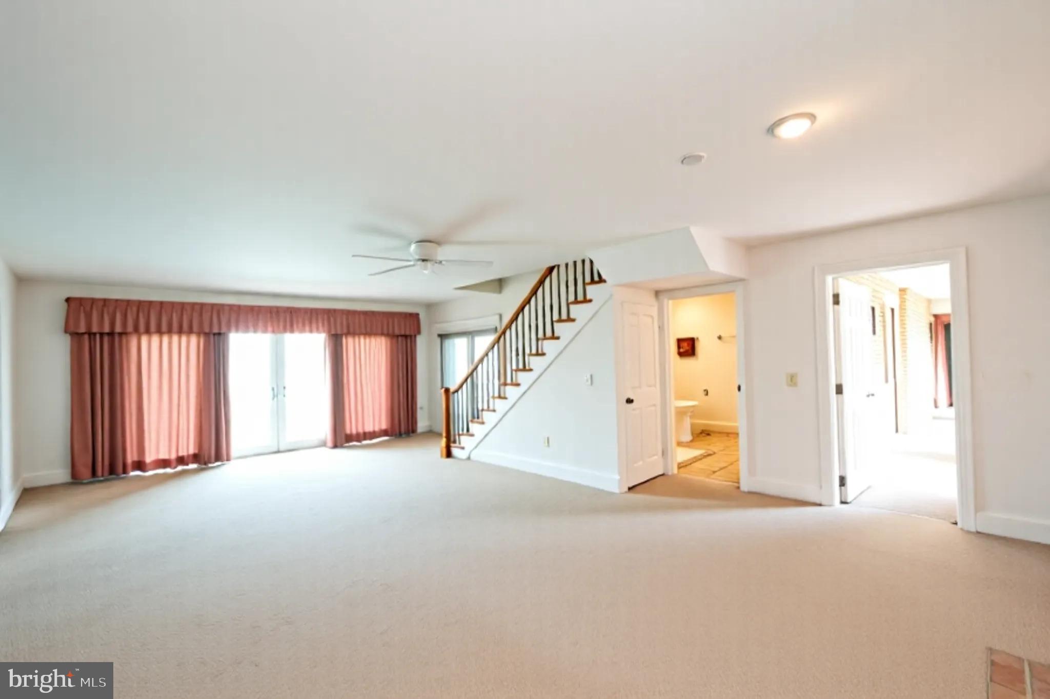 ROYAL OAK - Residential