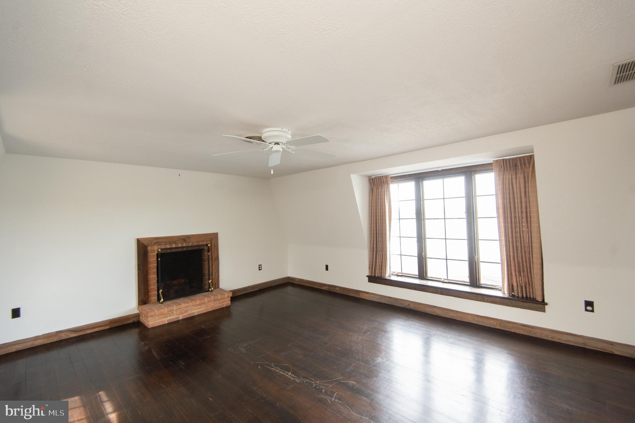 ROYAL OAK - Residential