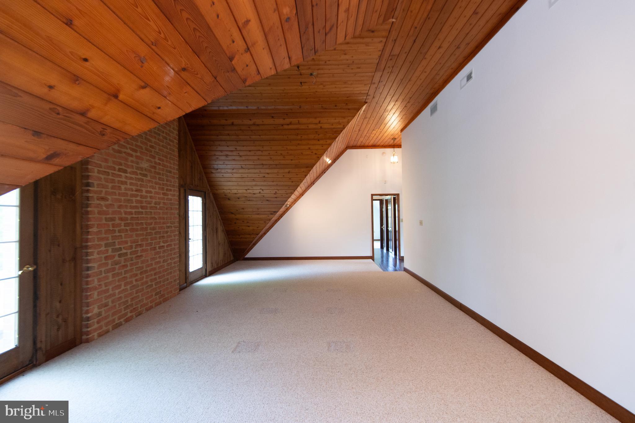 ROYAL OAK - Residential