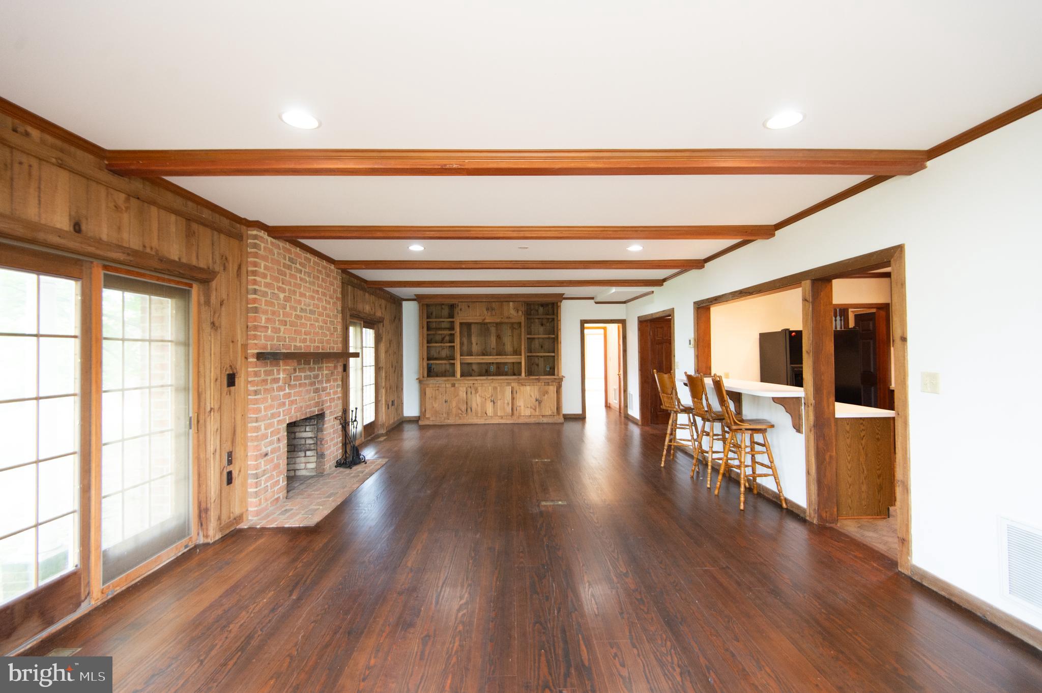 ROYAL OAK - Residential