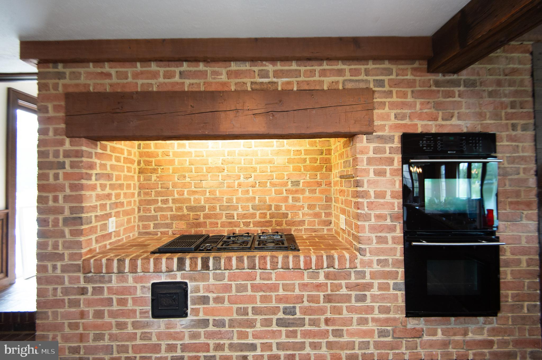 ROYAL OAK - Residential