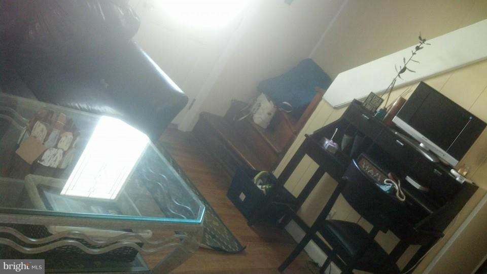 ELMWOOD - Residential