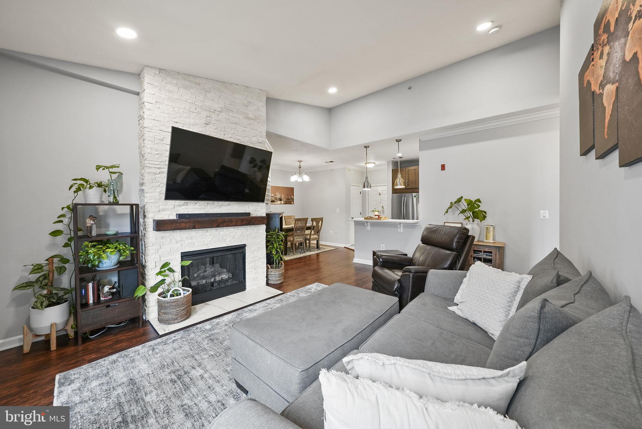 PALAZZO AT PARK CENTER - Residential