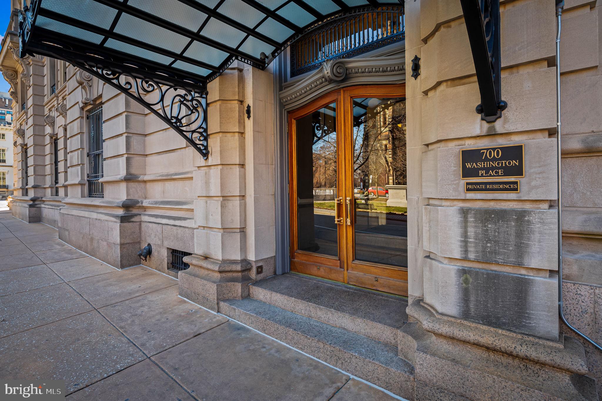 MOUNT VERNON PLACE HISTORIC DISTRICT - Residential