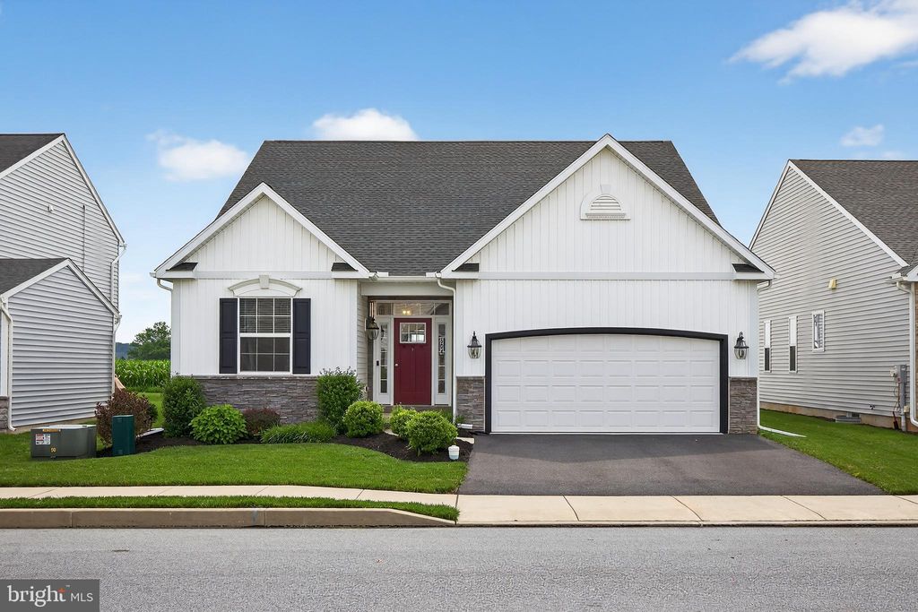 Photo of 504 Jared Way, NEW HOLLAND, PA 17557 (MLS # PALA2077404)
