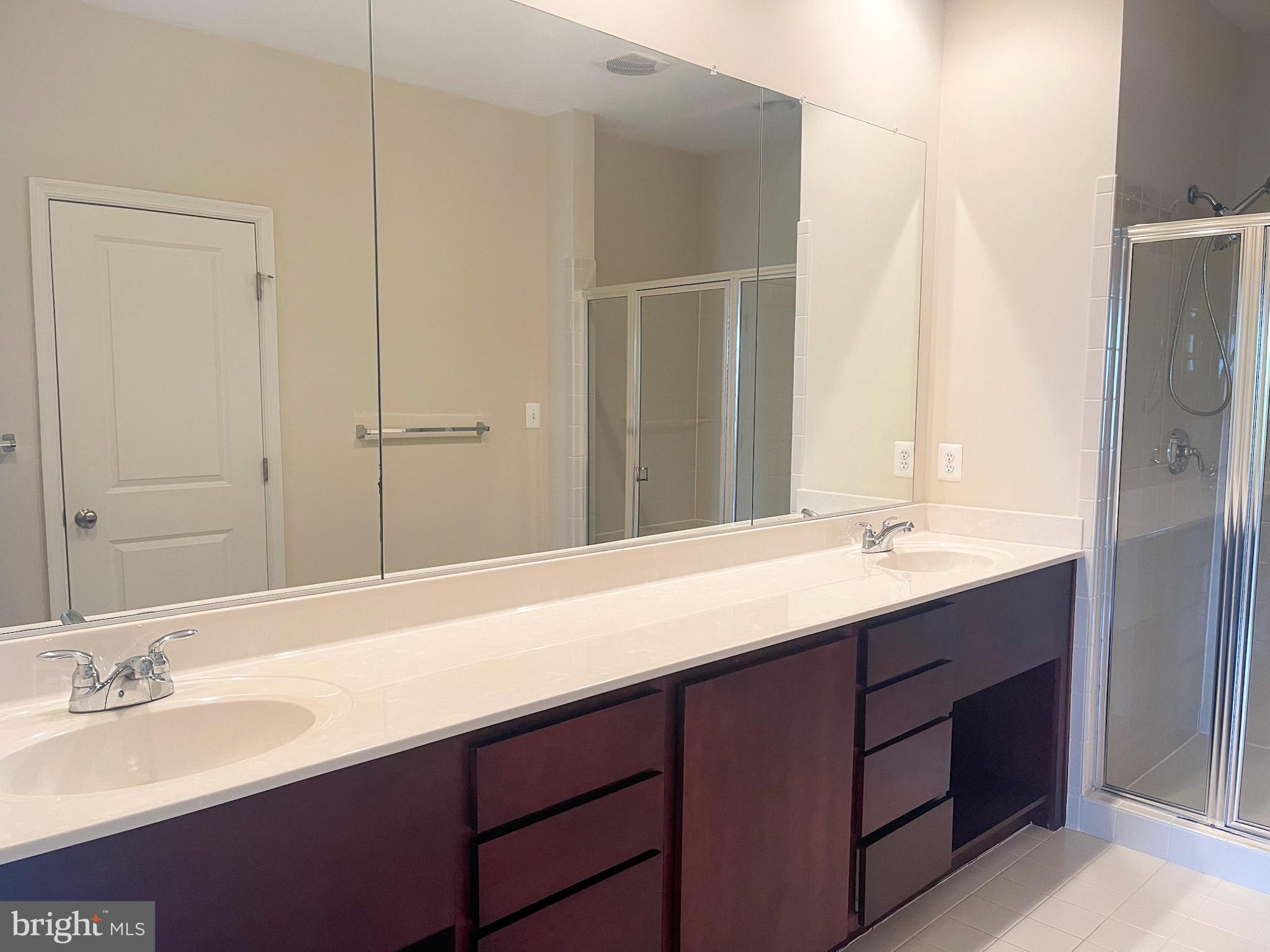 BRAMBLETON TOWN CTR RESI - Residential Lease