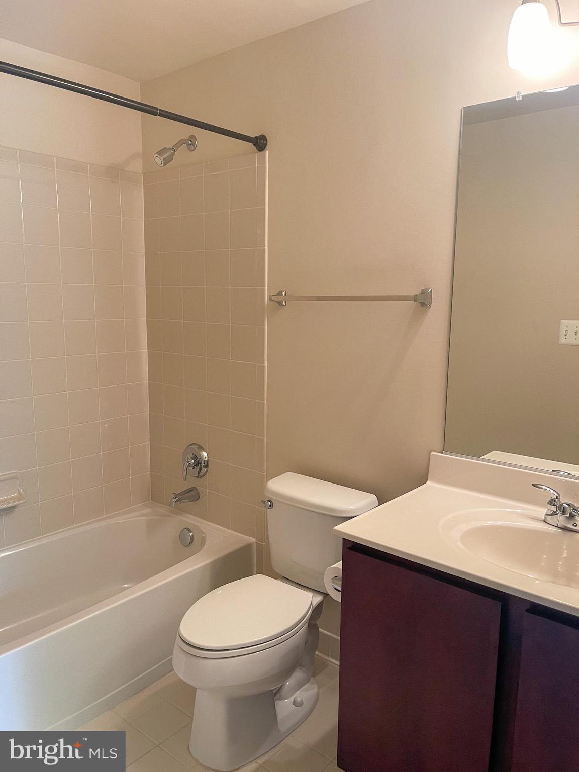 BRAMBLETON TOWN CTR RESI - Residential Lease