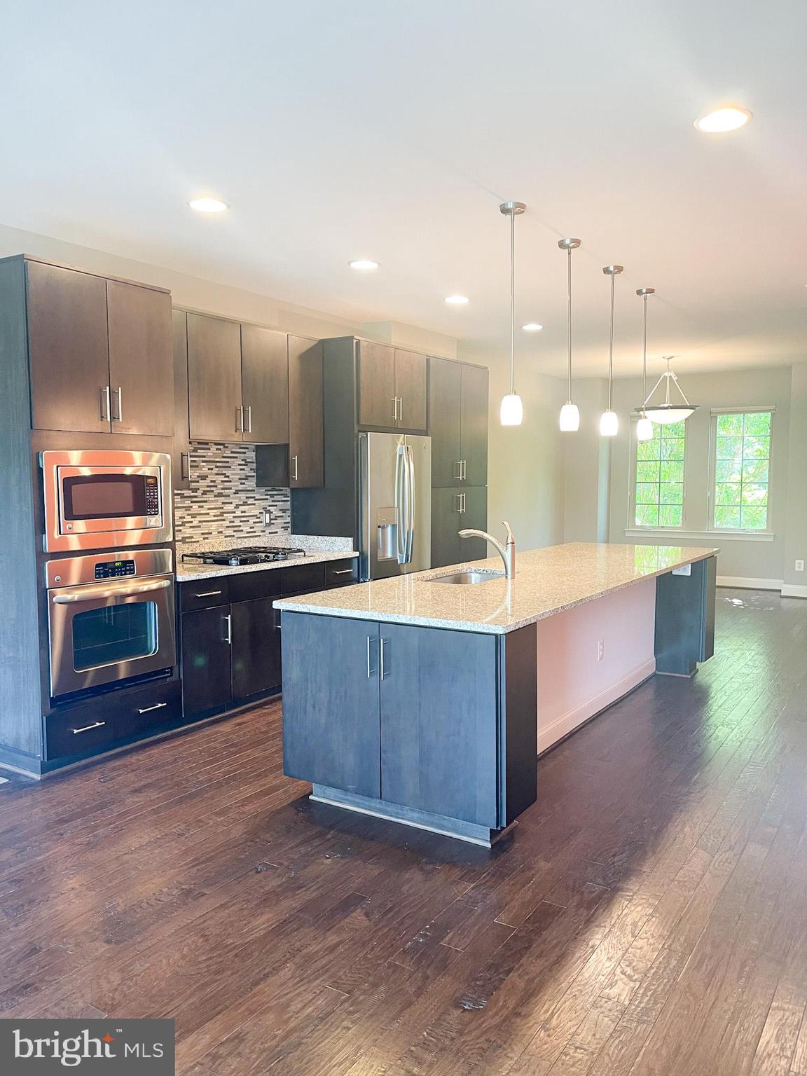 BRAMBLETON TOWN CTR RESI - Residential Lease