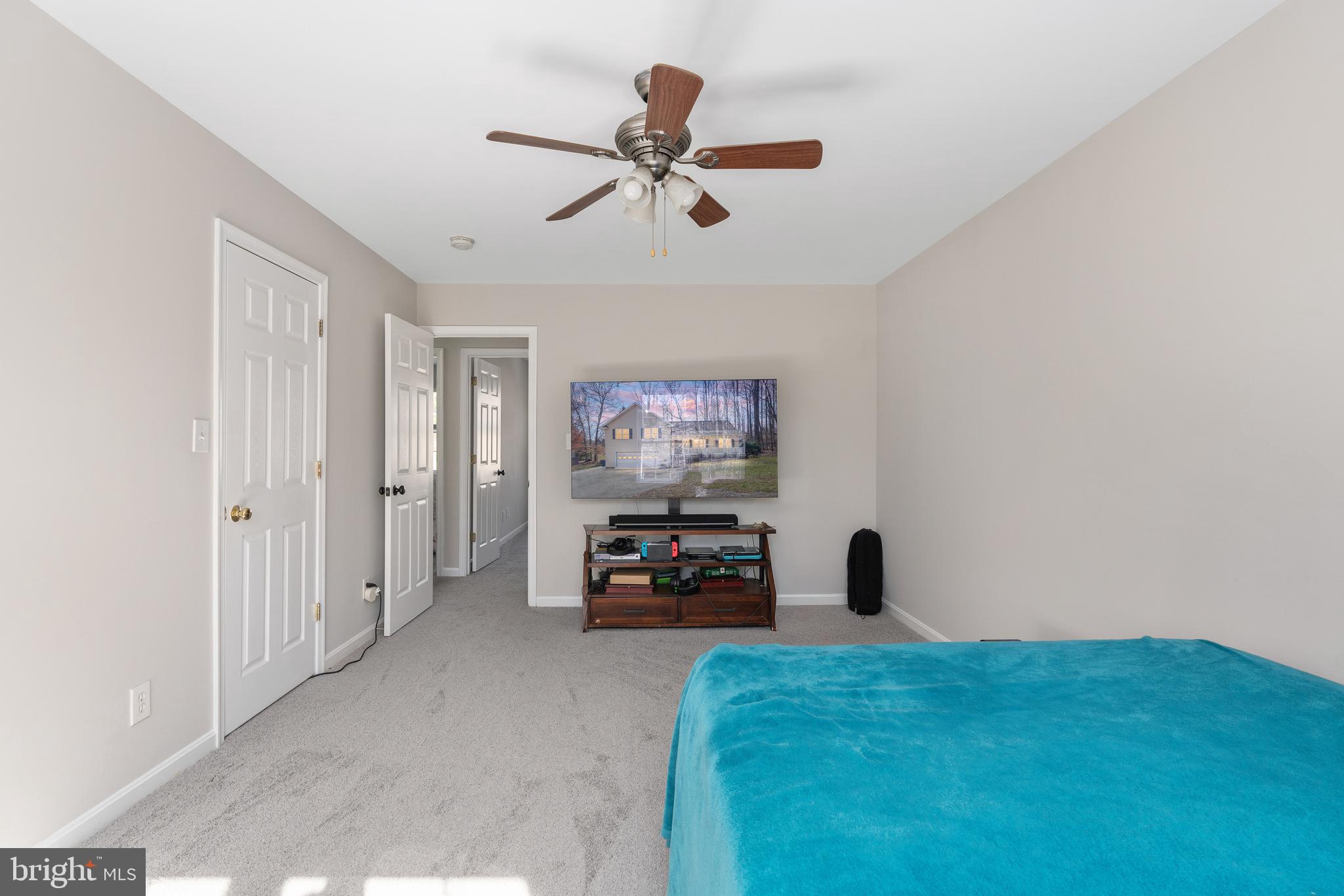 PRESIDENTIAL LAKES - Residential