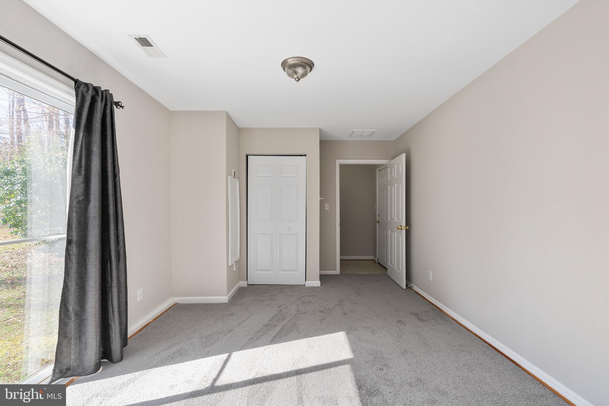 PRESIDENTIAL LAKES - Residential