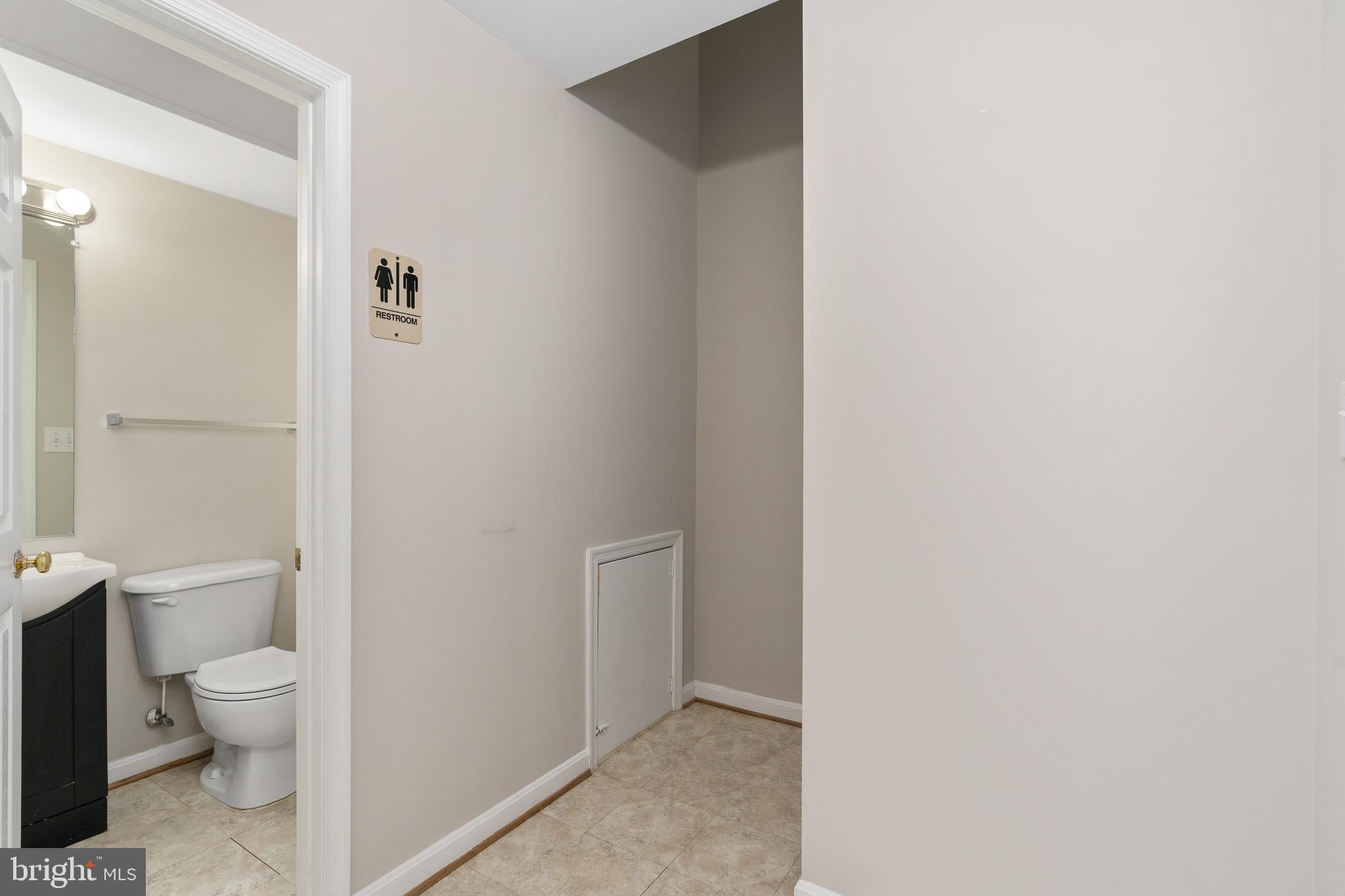 PRESIDENTIAL LAKES - Residential