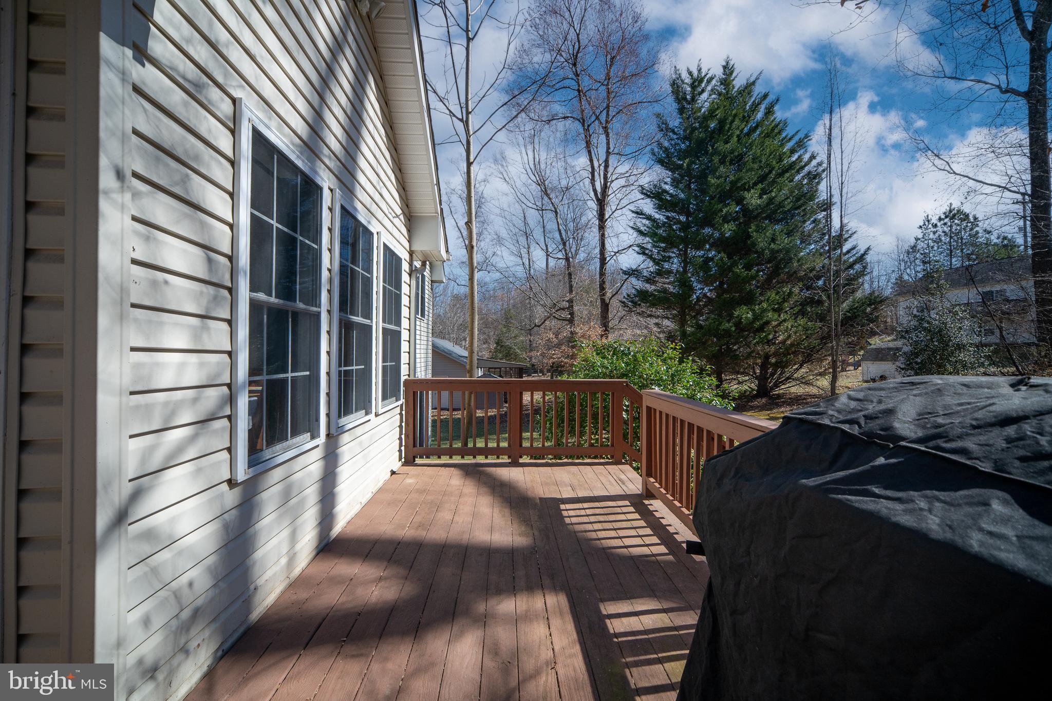 PRESIDENTIAL LAKES - Residential