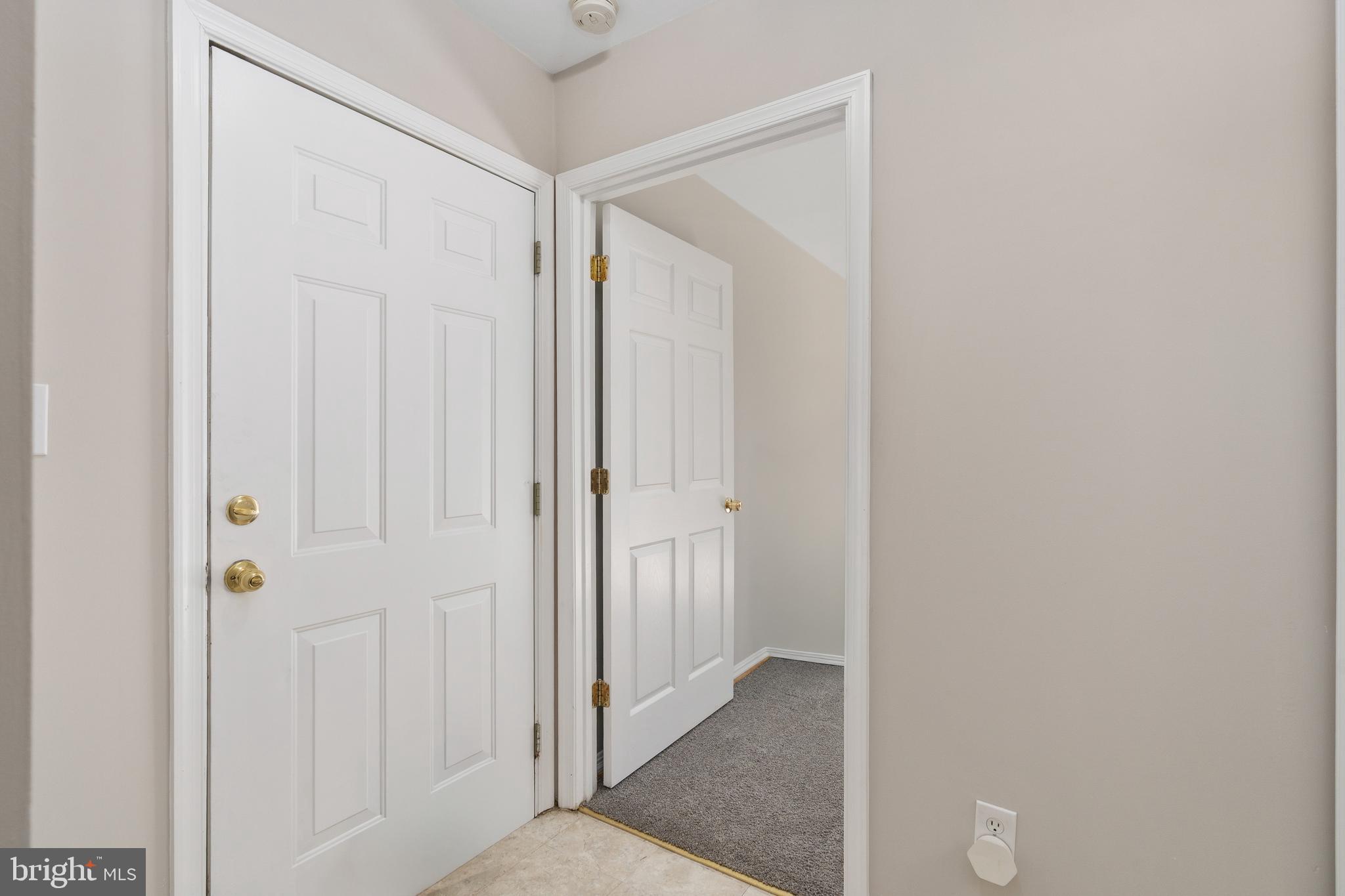 PRESIDENTIAL LAKES - Residential