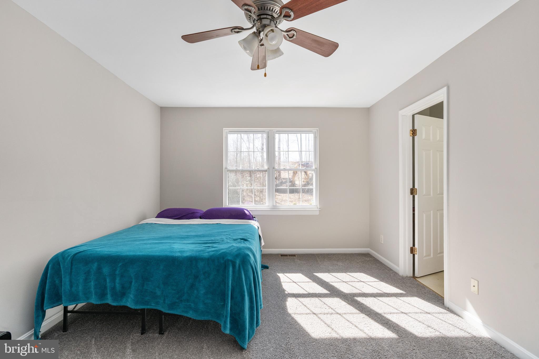 PRESIDENTIAL LAKES - Residential