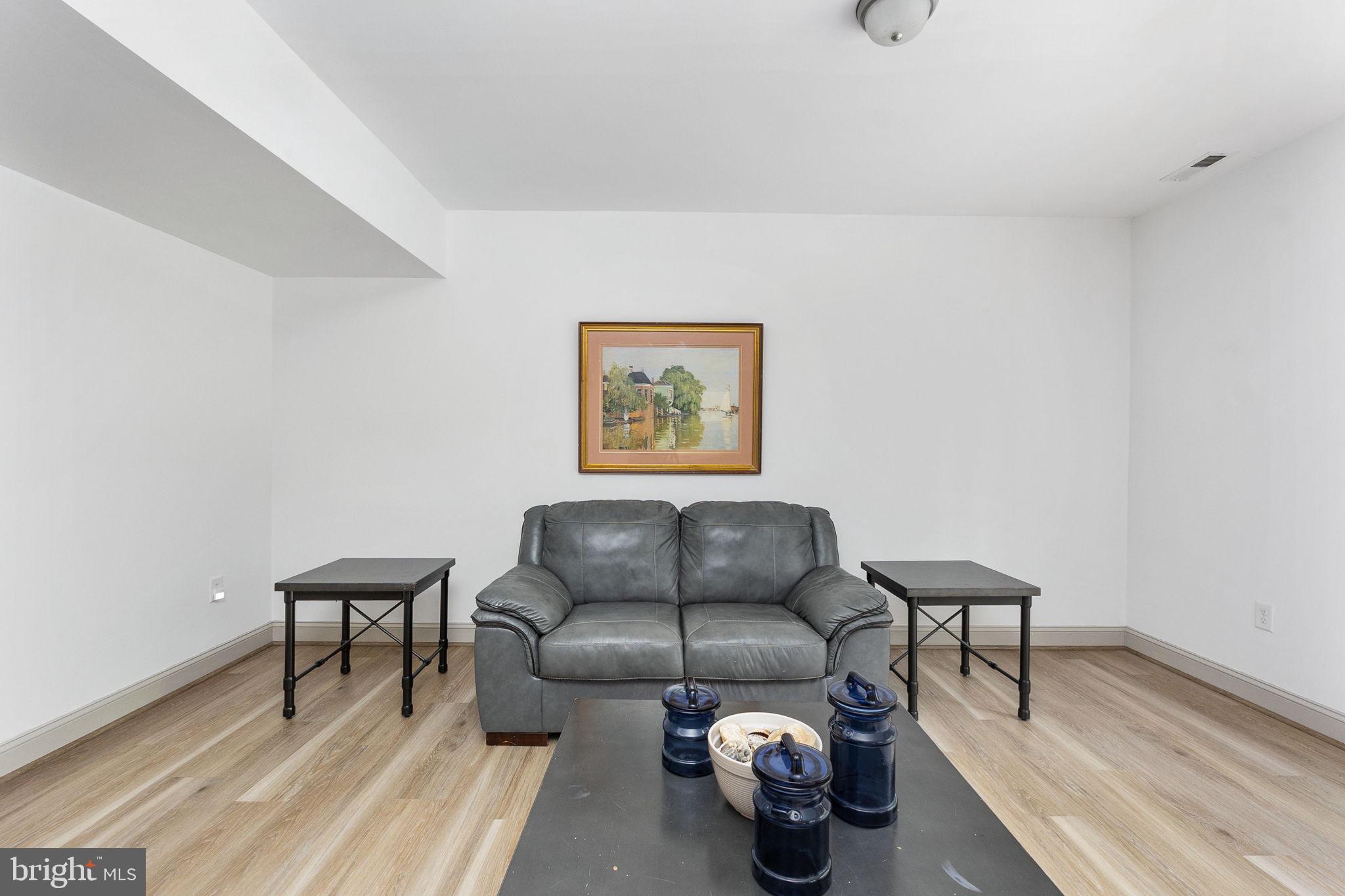 BLOUNTS HARBOUR - Residential