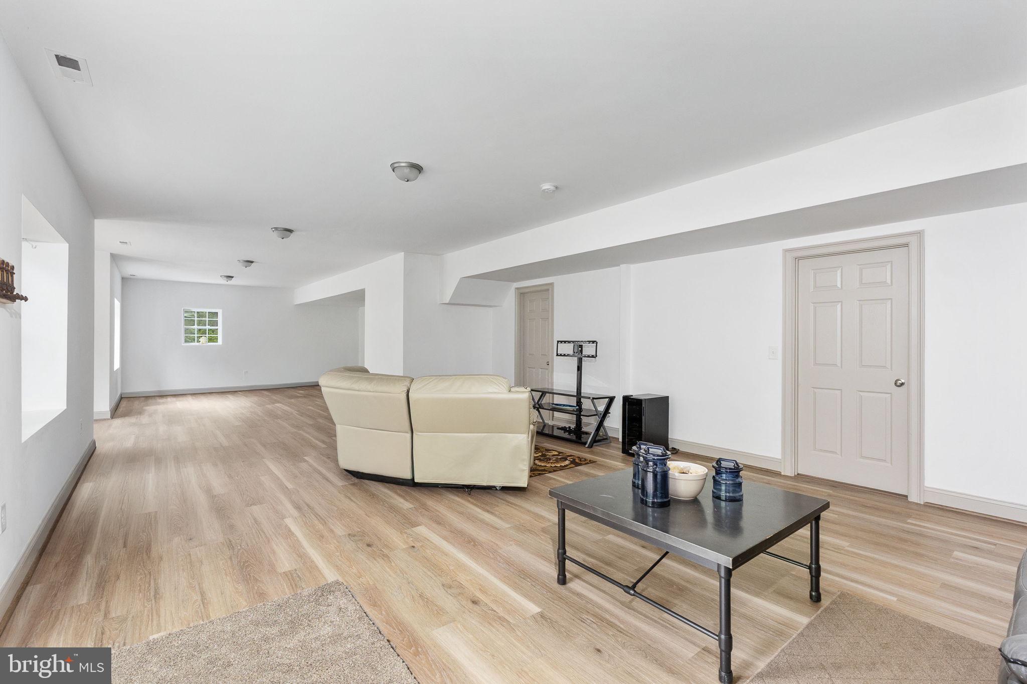 BLOUNTS HARBOUR - Residential