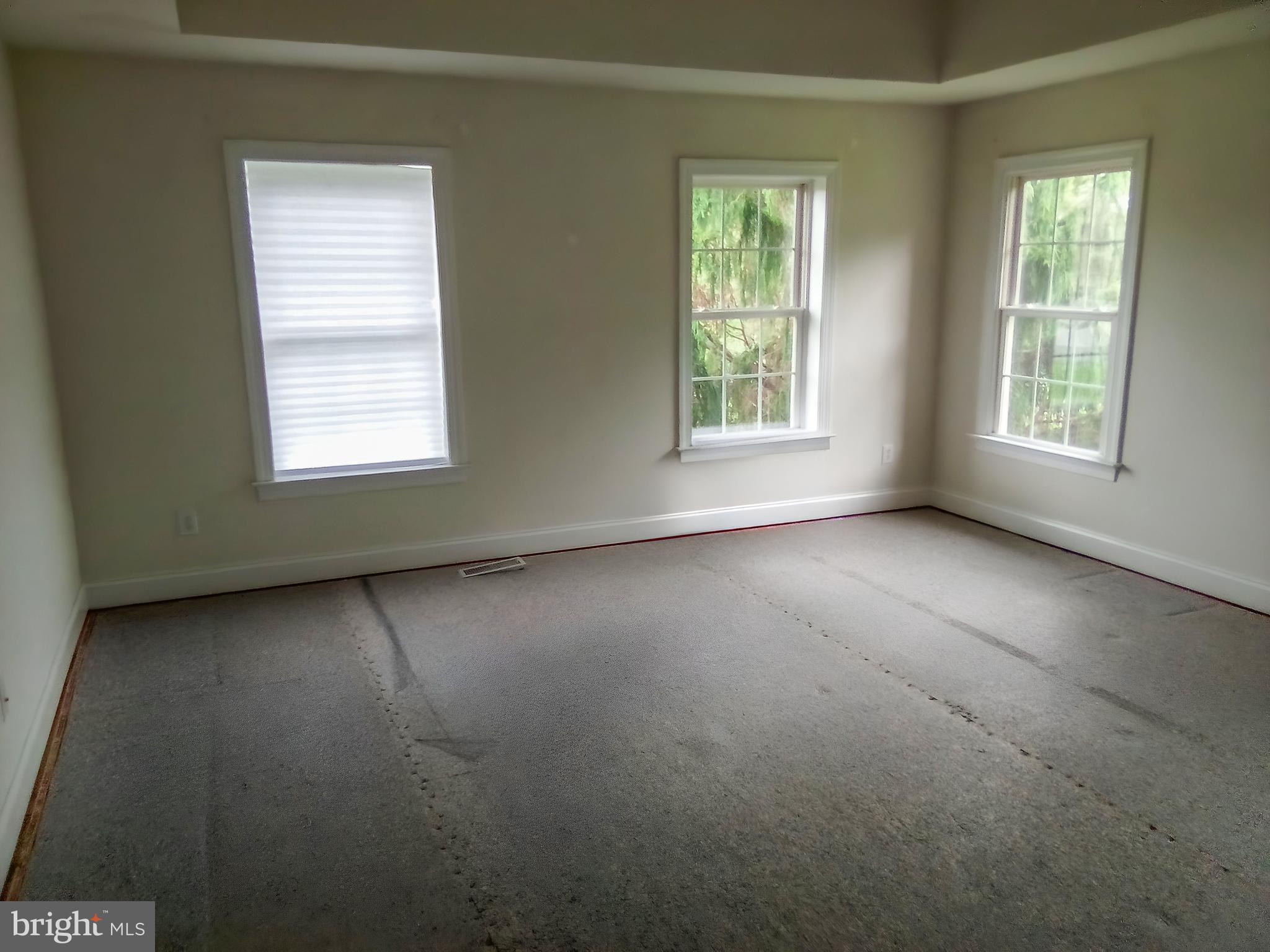 CHANTILLY FARM - Residential