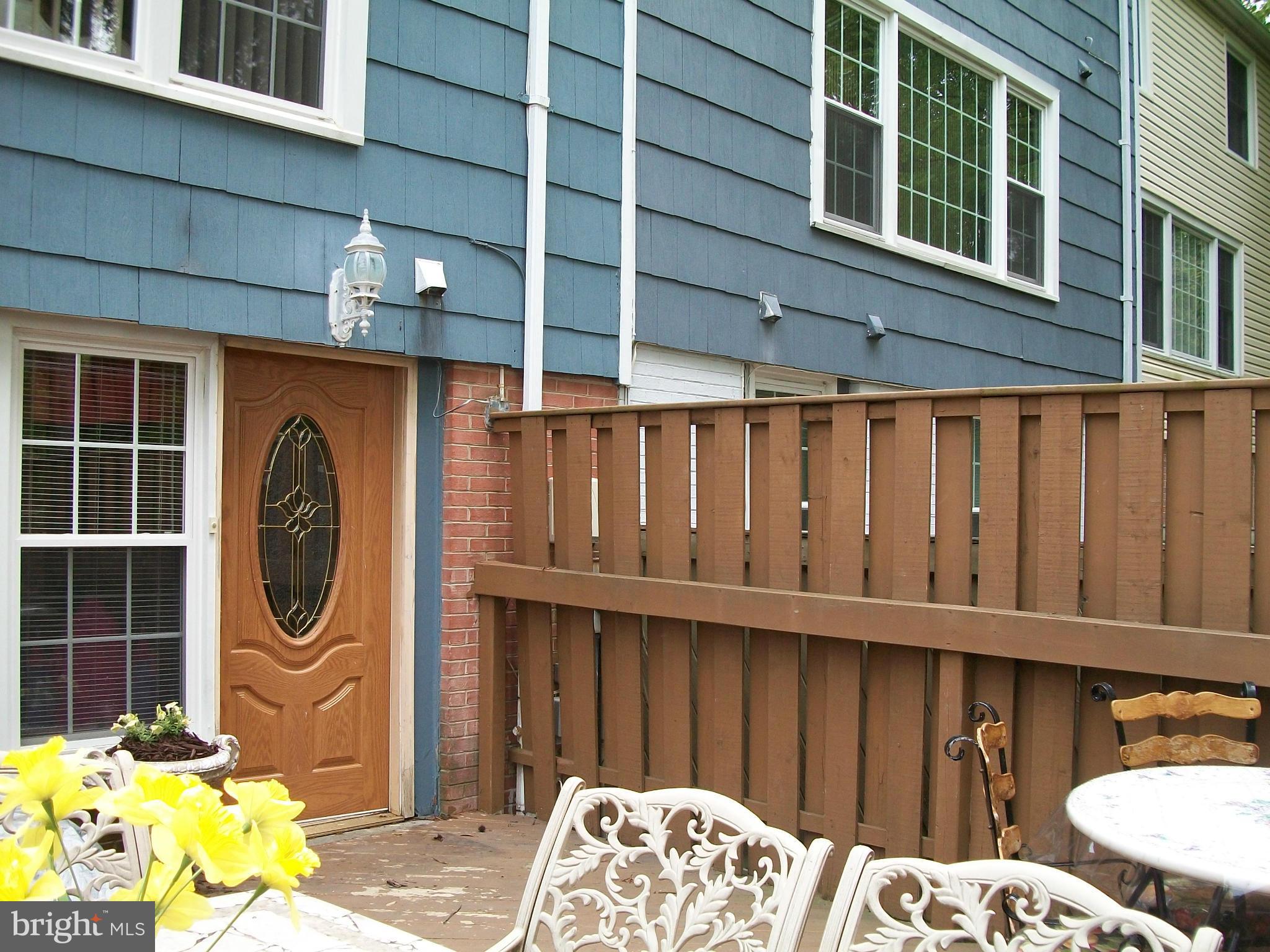 PINEWOOD LAKE - Residential