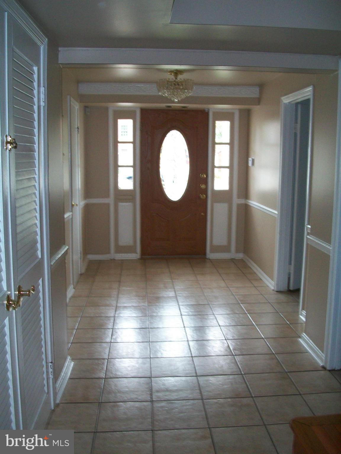 PINEWOOD LAKE - Residential