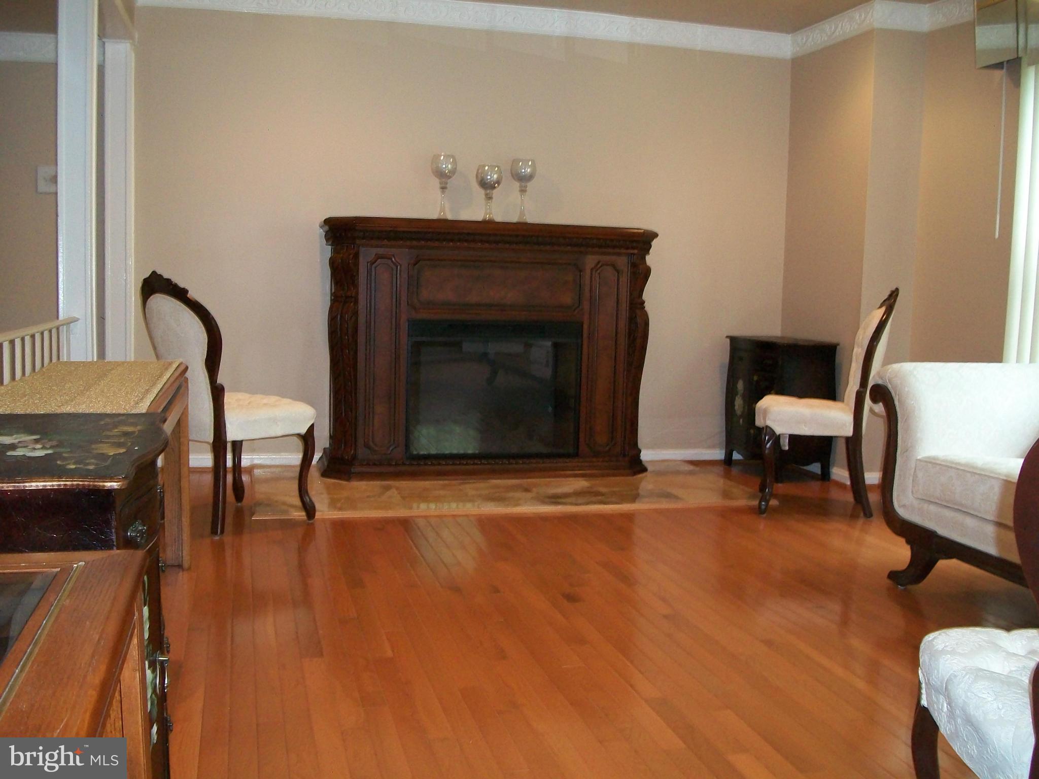 PINEWOOD LAKE - Residential