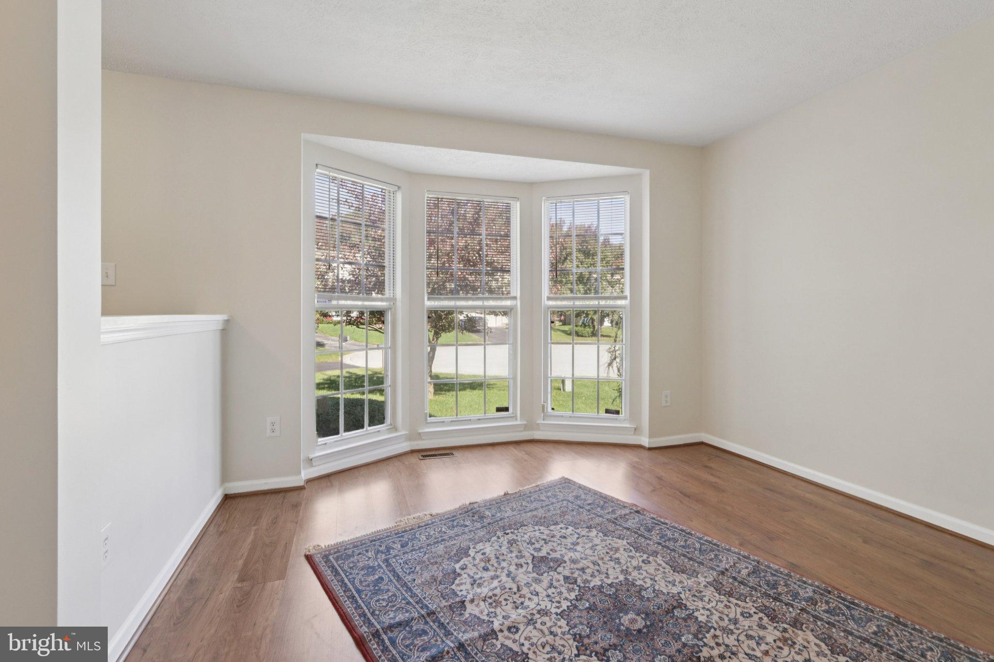 235 W HOPE COURT