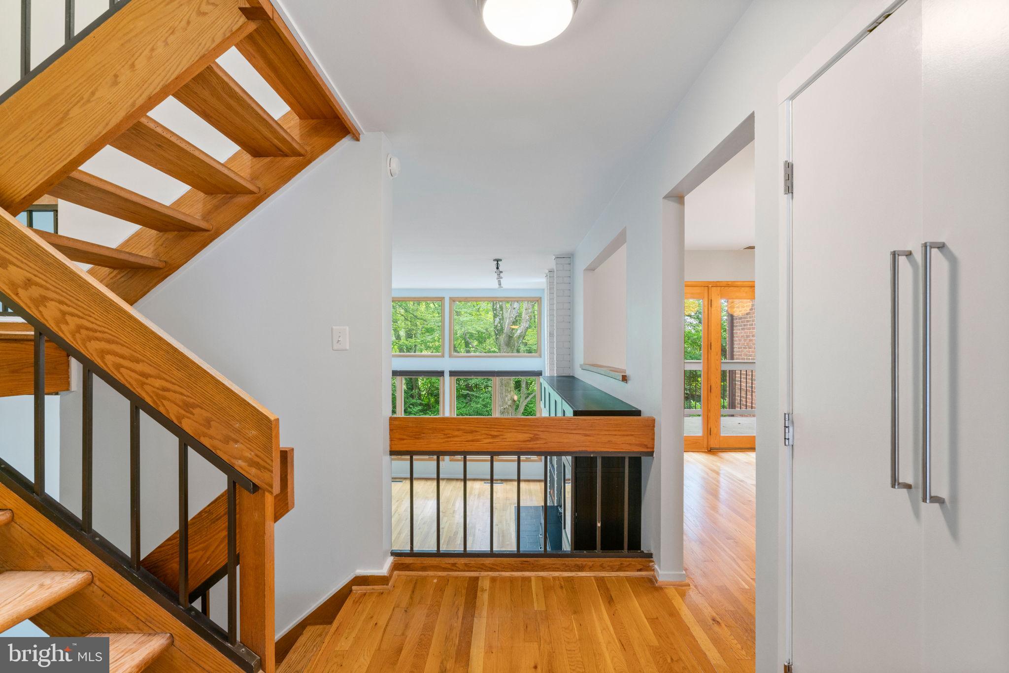 RESTON - Residential