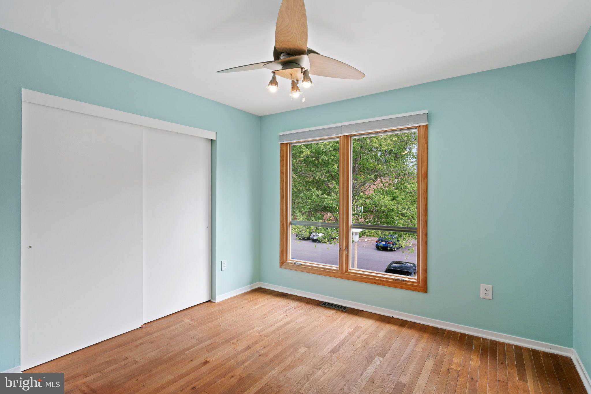 RESTON - Residential