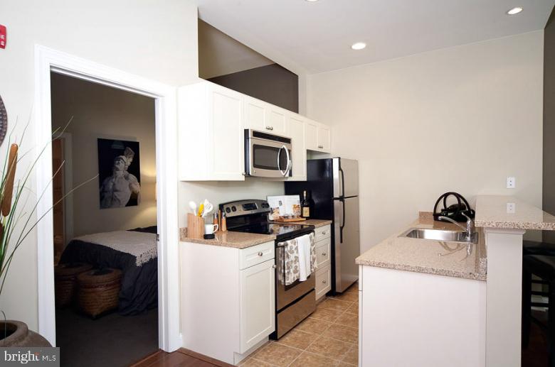 MOUNT VERNON PLACE HISTORIC DISTRICT - Residential Lease