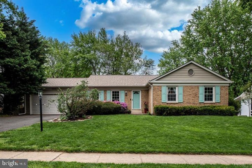 Photo of 10808 Stanhope Place, FAIRFAX, VA 22032 (MLS # VAFX2273148)