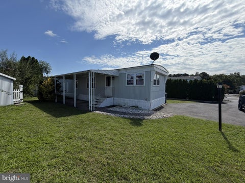 Mobile Home For Sale - 1421 Nature Way<br/> TOMS RIVER, NJ 08755