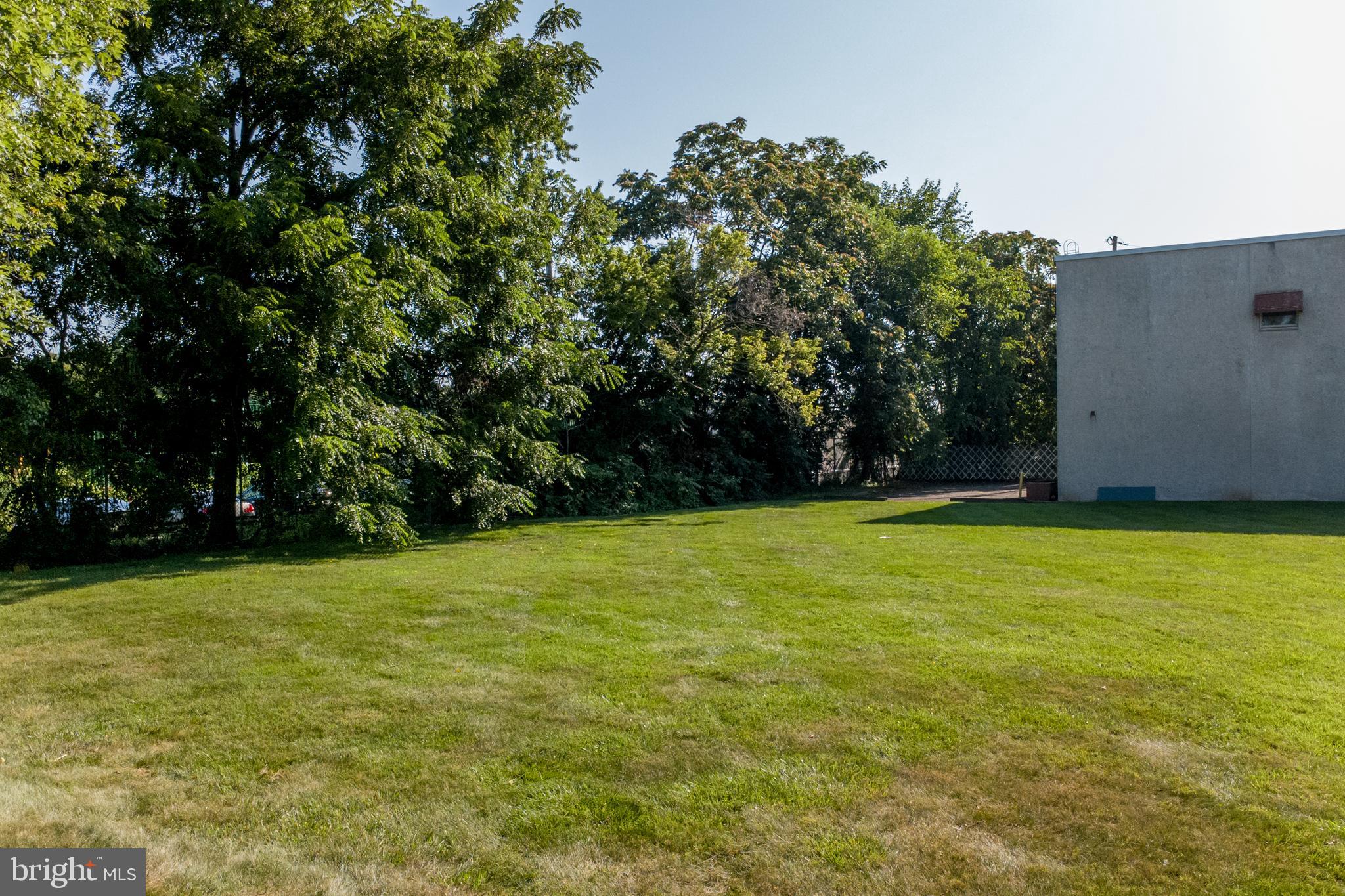 FAIRLESS HILLS - Commercial Sale