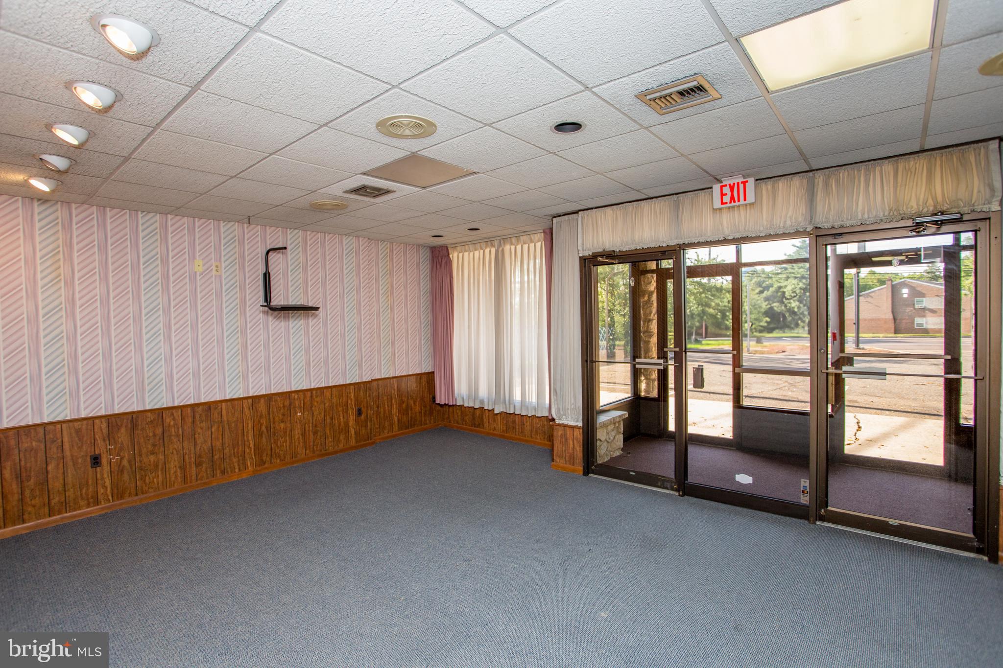 FAIRLESS HILLS - Commercial Sale