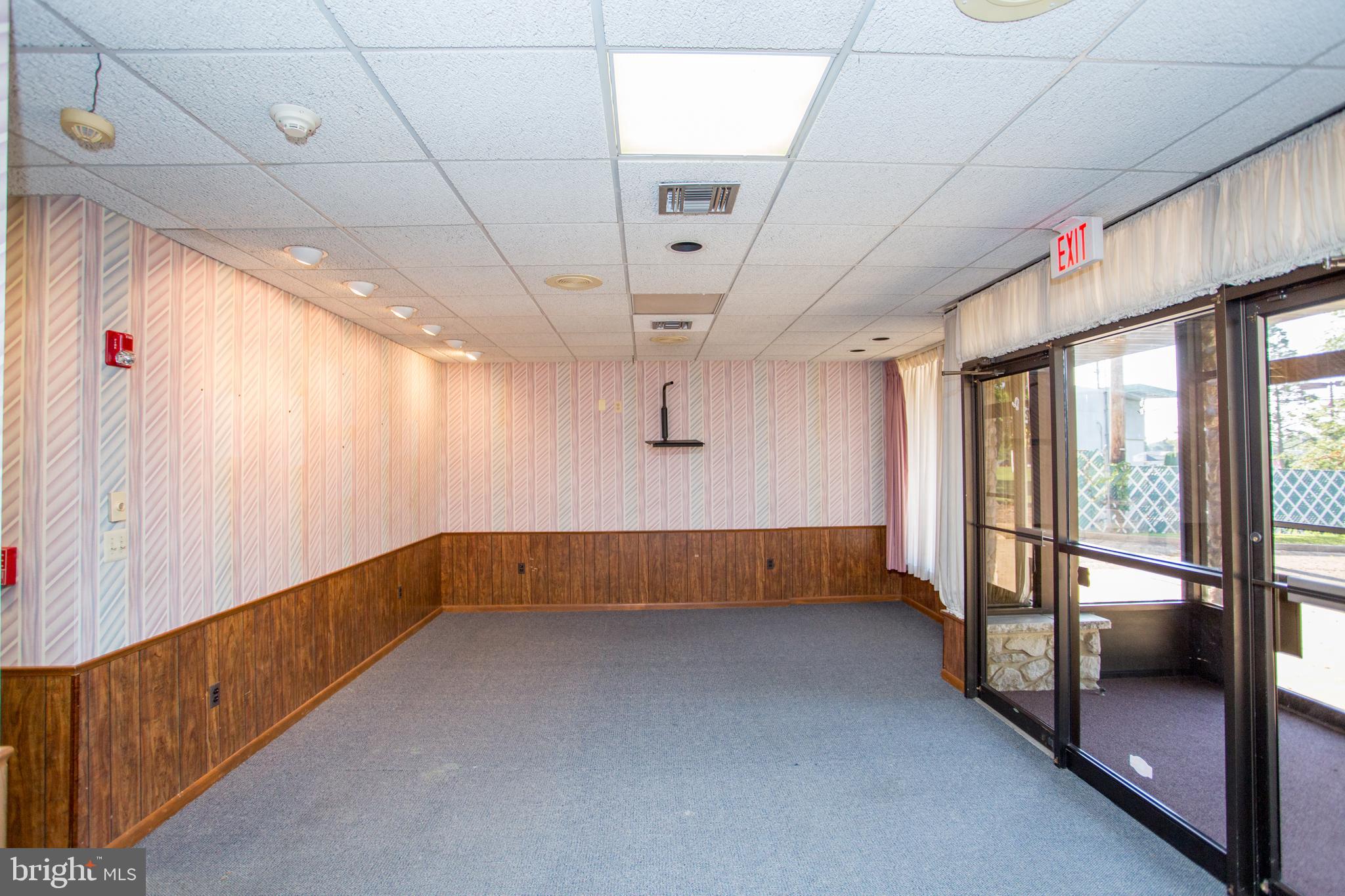 FAIRLESS HILLS - Commercial Sale