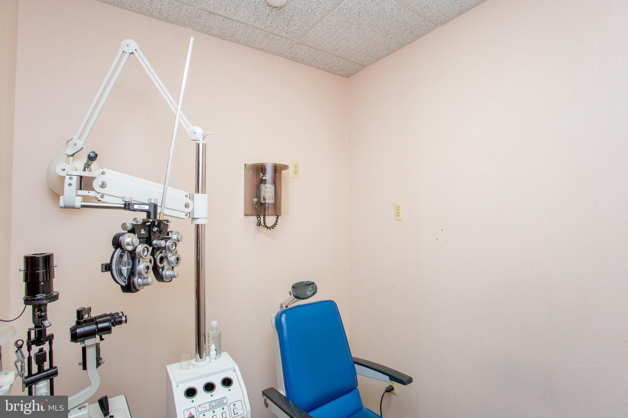 FAIRLESS HILLS - Commercial Sale