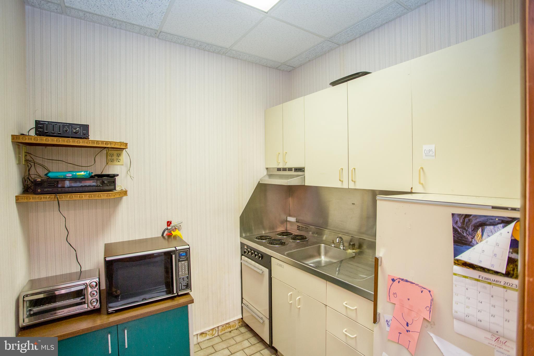 FAIRLESS HILLS - Commercial Sale