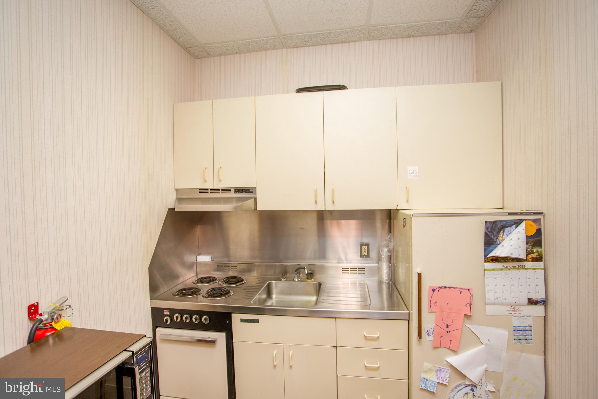 FAIRLESS HILLS - Commercial Sale