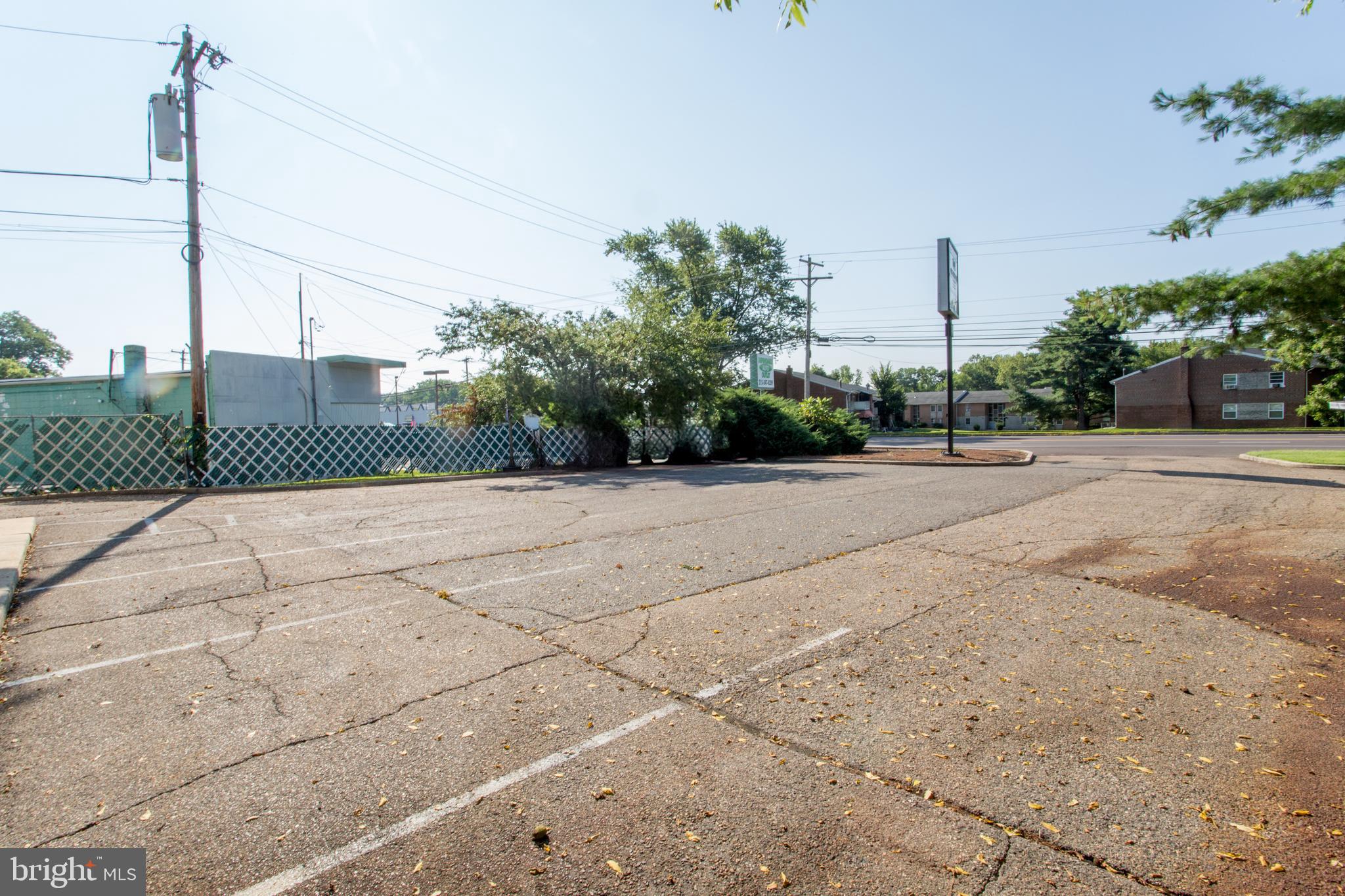 FAIRLESS HILLS - Commercial Sale