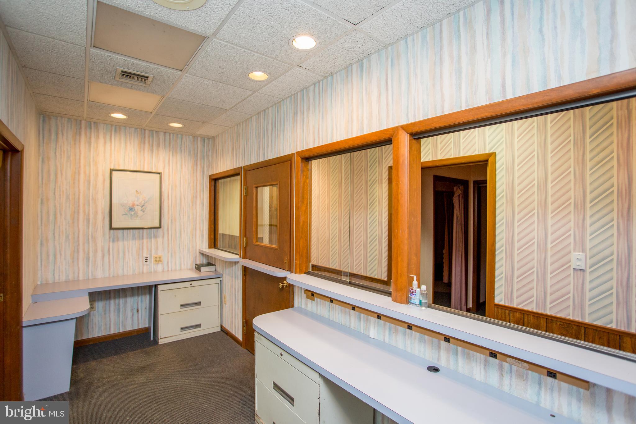 FAIRLESS HILLS - Commercial Sale