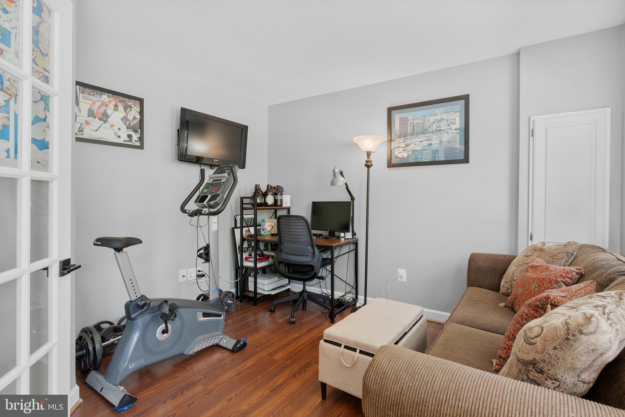 NORTHRIDGE VILLAGE - Residential