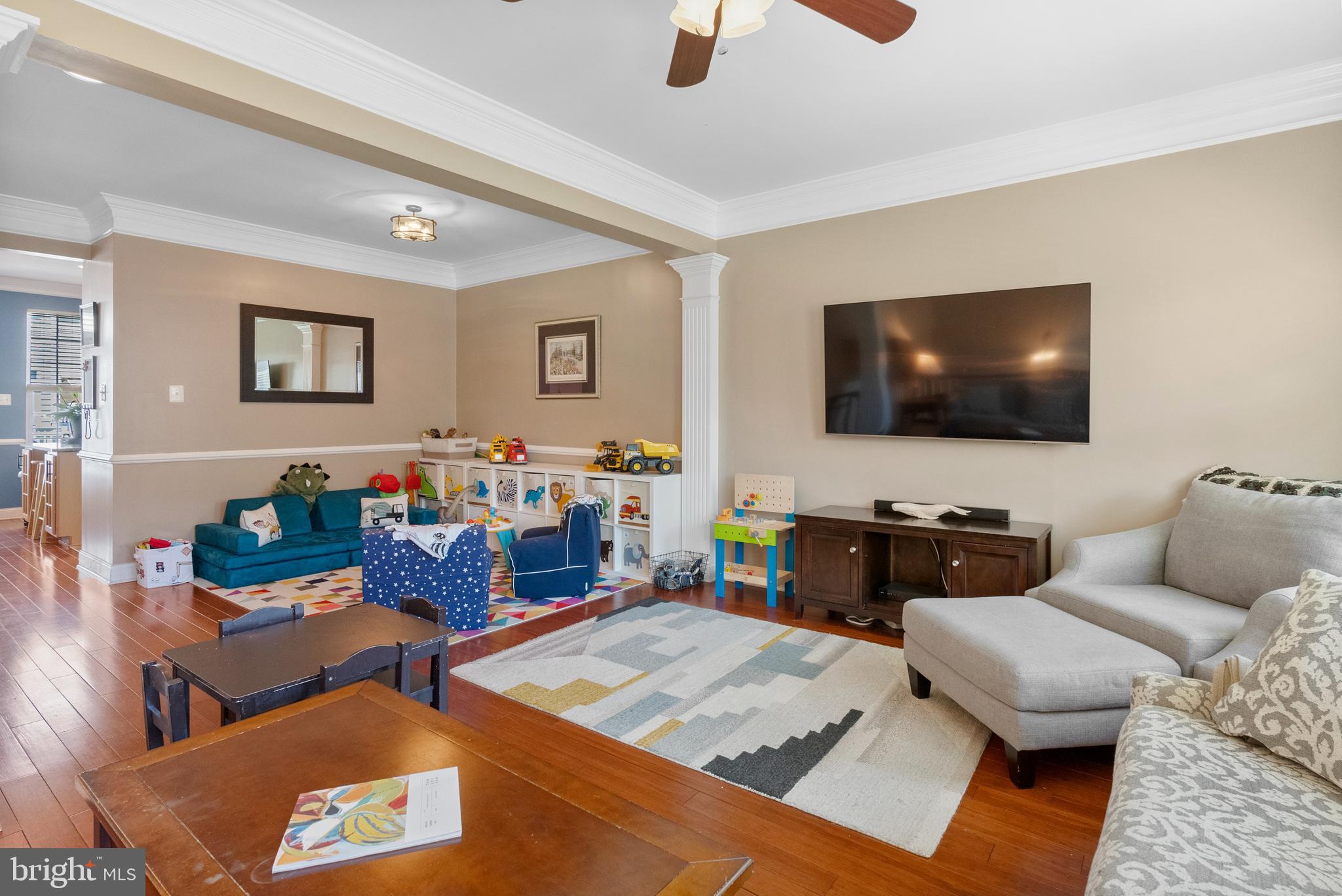 NORTHRIDGE VILLAGE - Residential