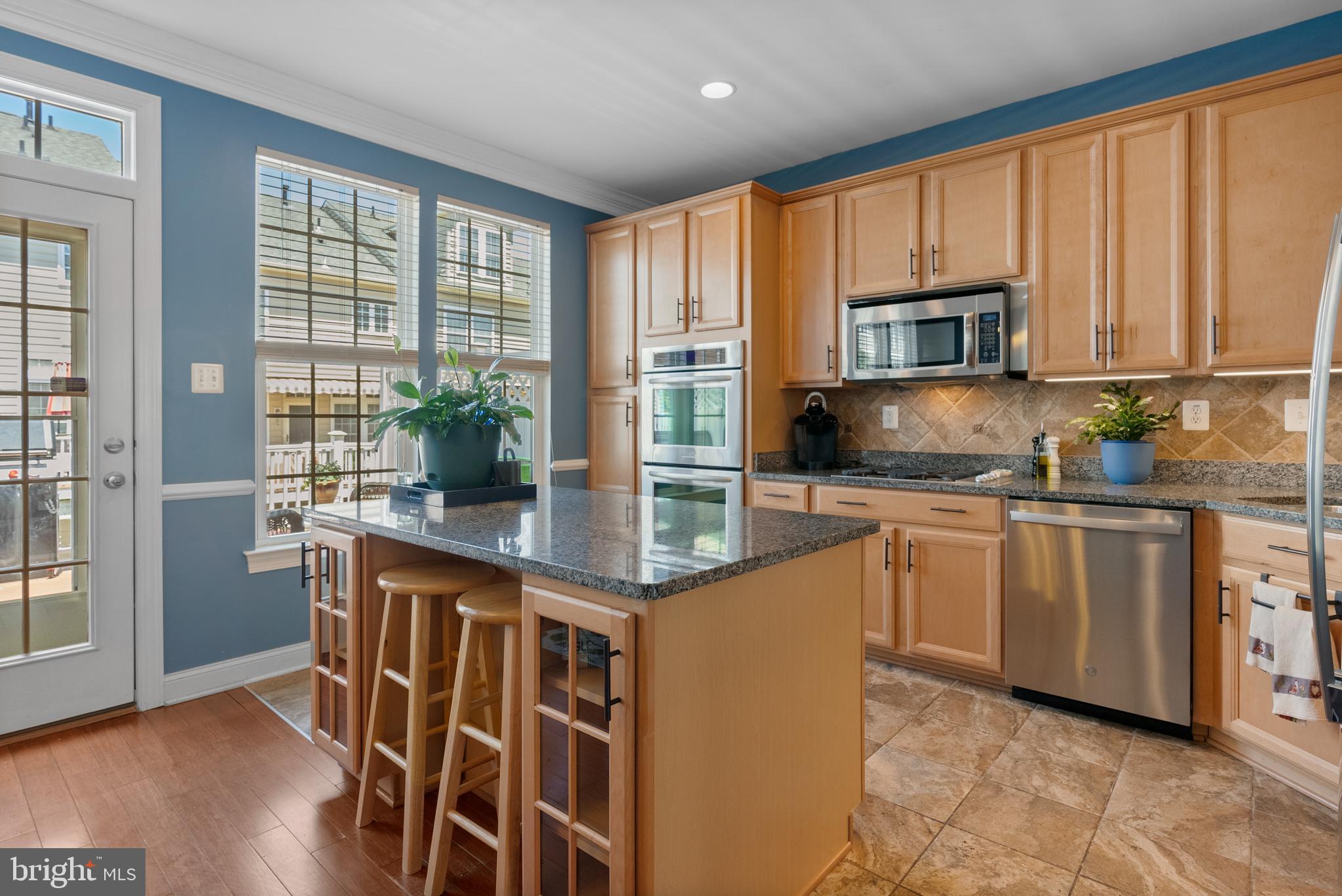 NORTHRIDGE VILLAGE - Residential