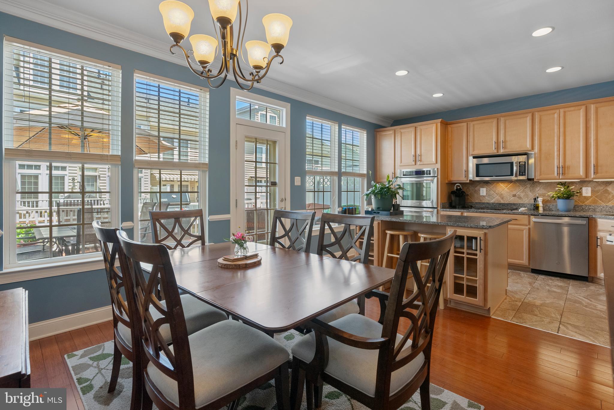 NORTHRIDGE VILLAGE - Residential