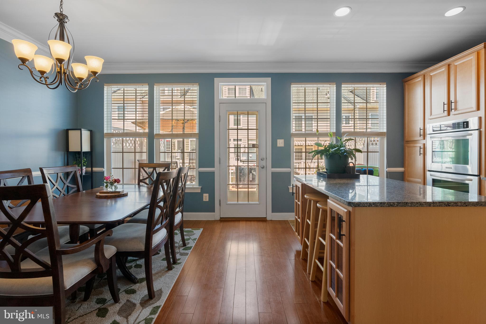 NORTHRIDGE VILLAGE - Residential