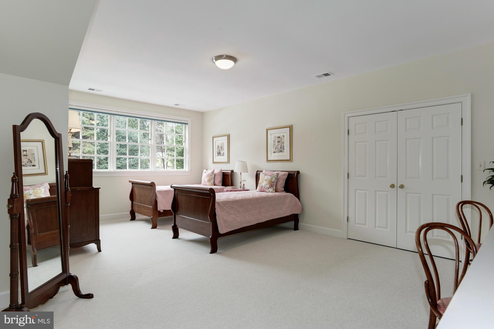 PROSPECT HILLS - Residential